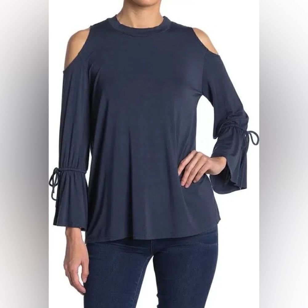 Go Couture Women’s Navy Cold Shoulder Tie Sleeve Top Size Medium